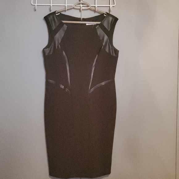 The Little Black Dress - Picture 1 of 7